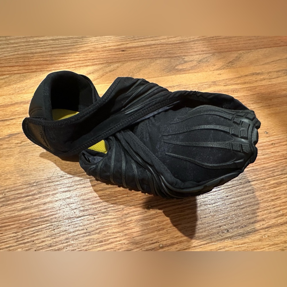 Basically new Furoshiki minimalist shoe wrap
